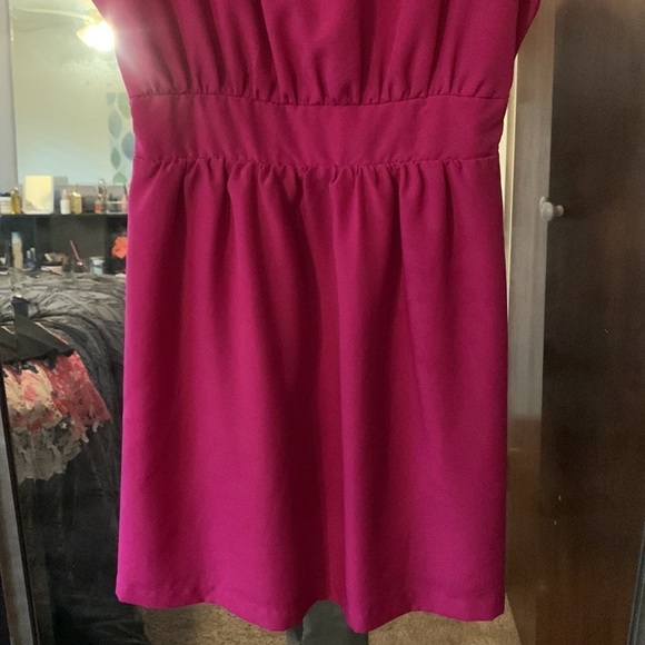 Forever 21 woman’s dress. Magenta size small. - Picture 4 of 7